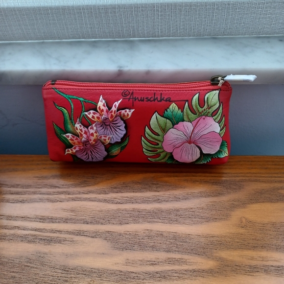 Cosmetics case - Picture 2 of 3